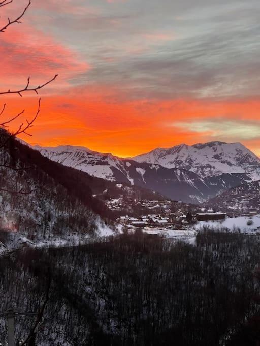 Le Sarana : 75M2, Calme, Belle Vue Avec Terrasse. Apartment Les Deux Alpes Luaran gambar